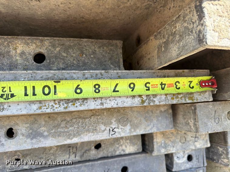 image for item FU4743 8' W concrete forms