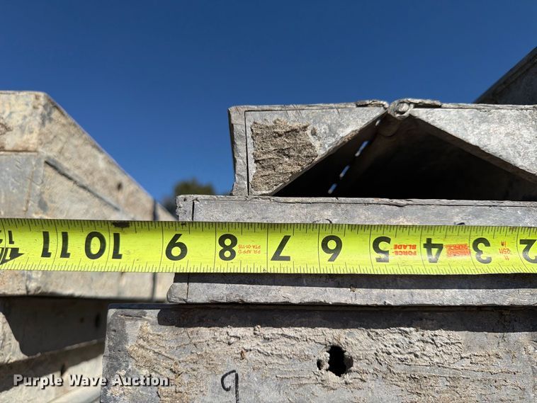 image for item FU4743 8' W concrete forms