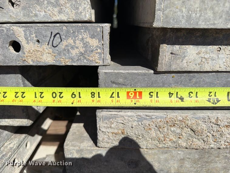 image for item FU4743 8' W concrete forms