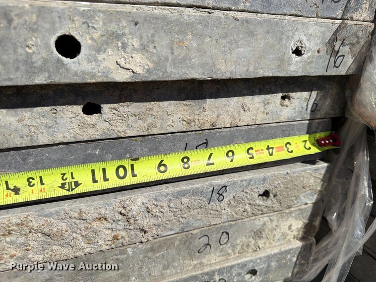 image for item FU4743 8' W concrete forms