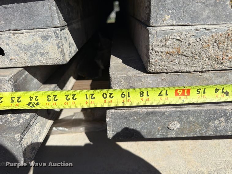 image for item FU4743 8' W concrete forms