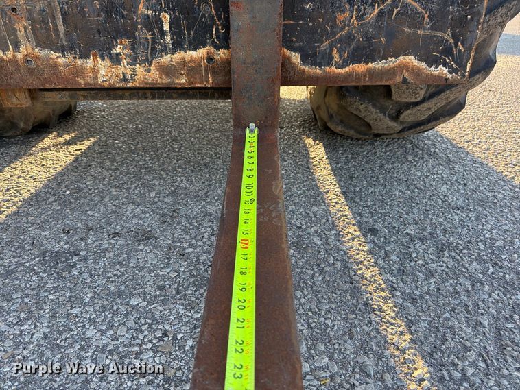 image for item FU4751 1991 Case 585E forklift