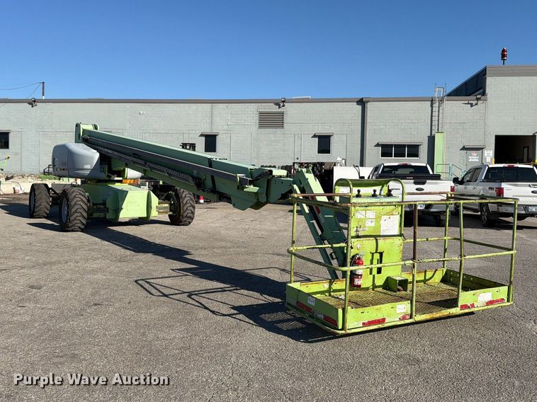 image for item FU4752 2005 Genie S-125 boom lift