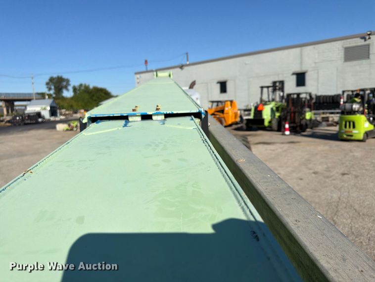 image for item FU4752 2005 Genie S-125 boom lift