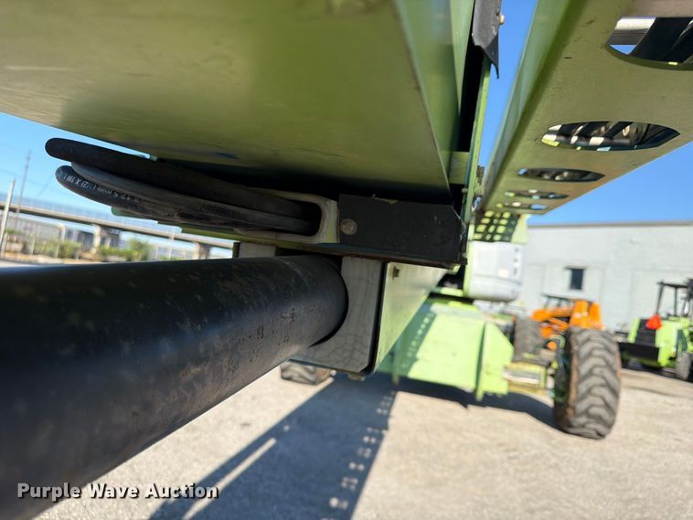 image for item FU4752 2005 Genie S-125 boom lift