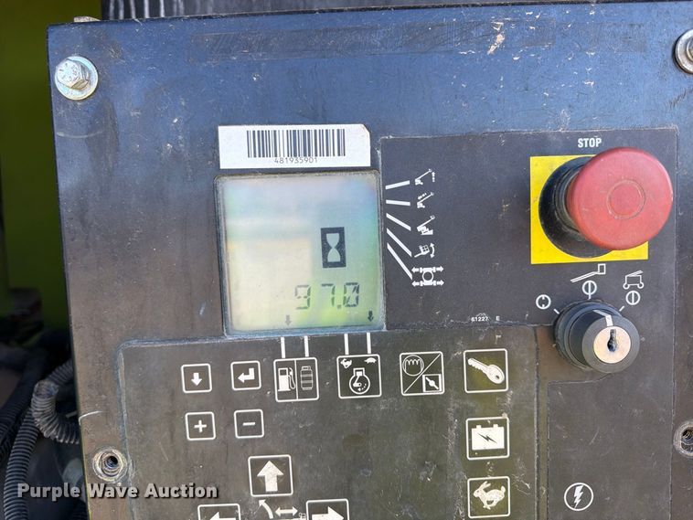 image for item FU4752 2005 Genie S-125 boom lift