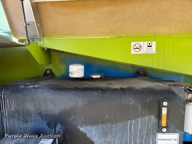 image for item FU4752 2005 Genie S-125 boom lift
