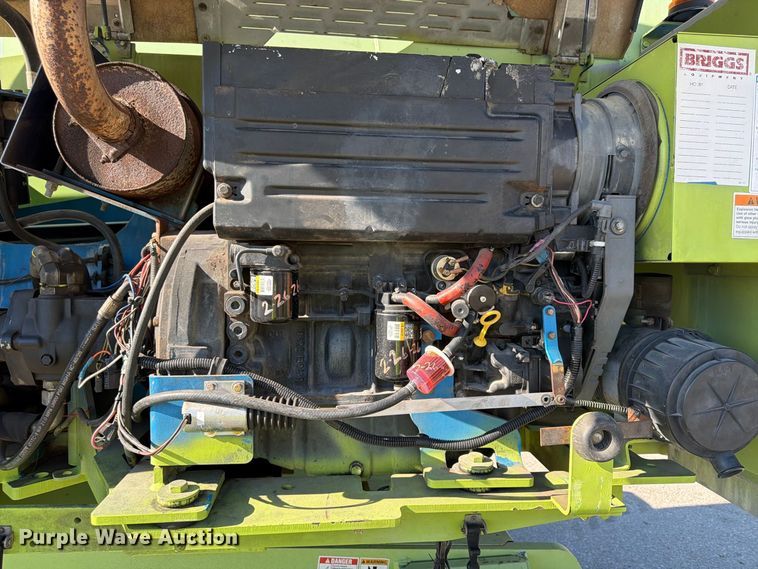 image for item FU4752 2005 Genie S-125 boom lift