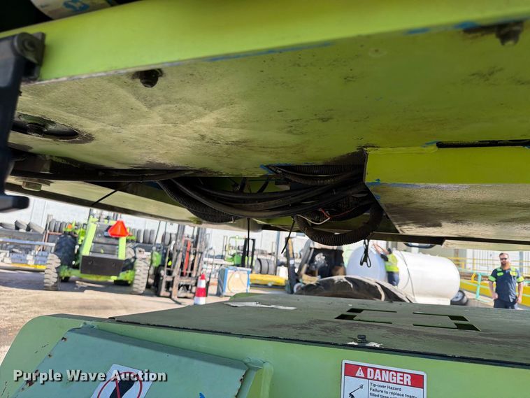 image for item FU4752 2005 Genie S-125 boom lift