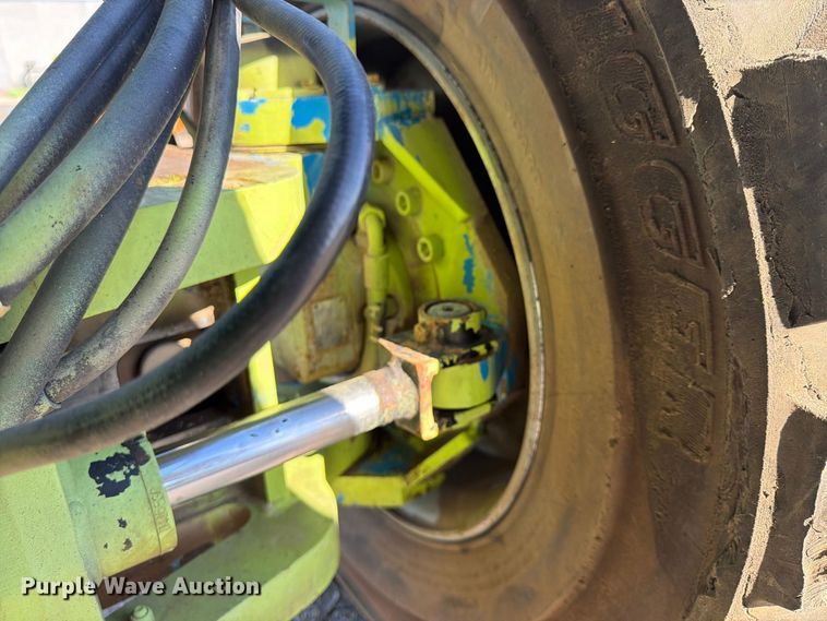 image for item FU4752 2005 Genie S-125 boom lift
