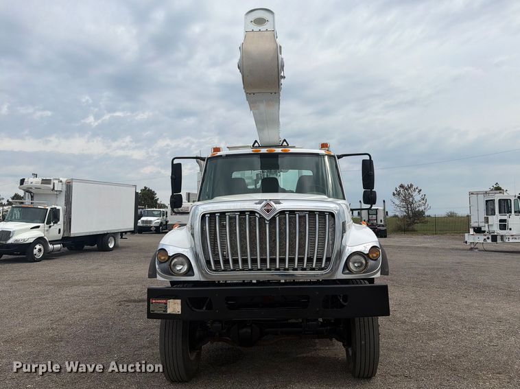 image for item FW3509 2016 International WorkStar 7300 bucket truck