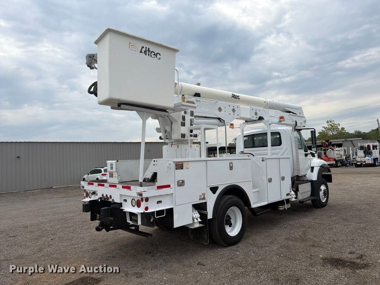 image for item FW3509 2016 International WorkStar 7300 bucket truck