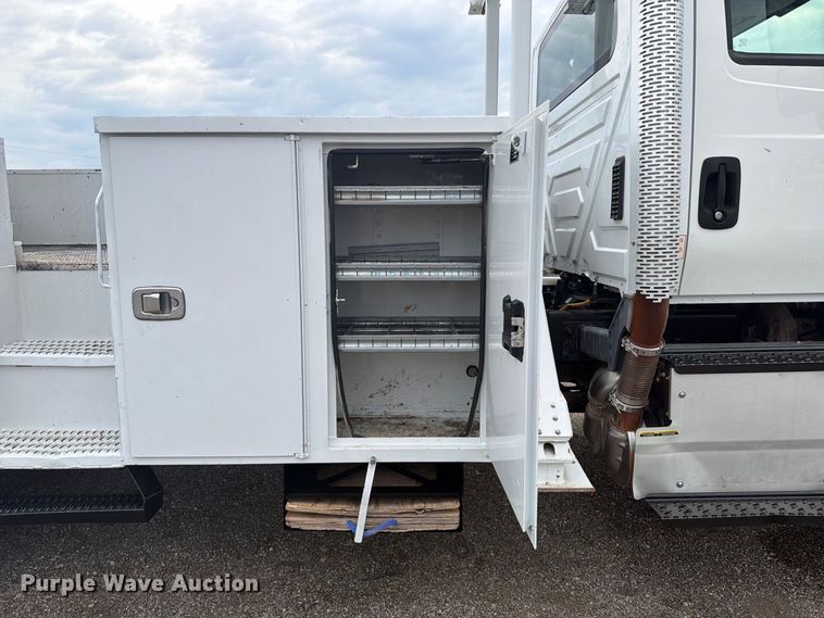 image for item FW3509 2016 International WorkStar 7300 bucket truck