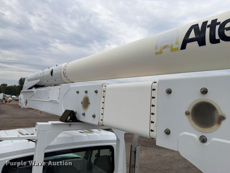 image for item FW3509 2016 International WorkStar 7300 bucket truck