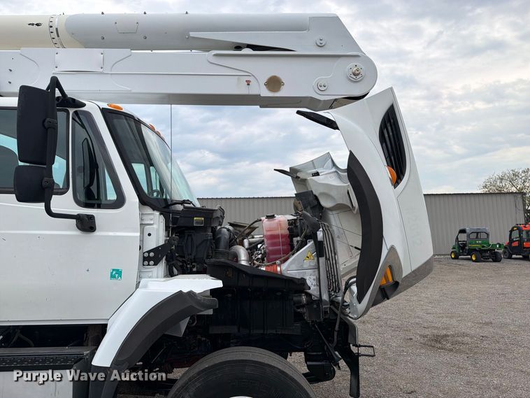 image for item FW3509 2016 International WorkStar 7300 bucket truck