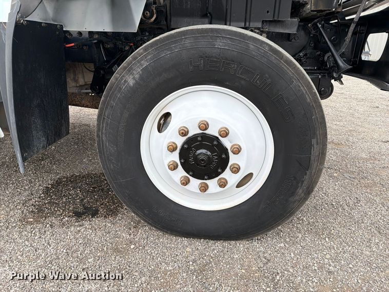 image for item FW3509 2016 International WorkStar 7300 bucket truck