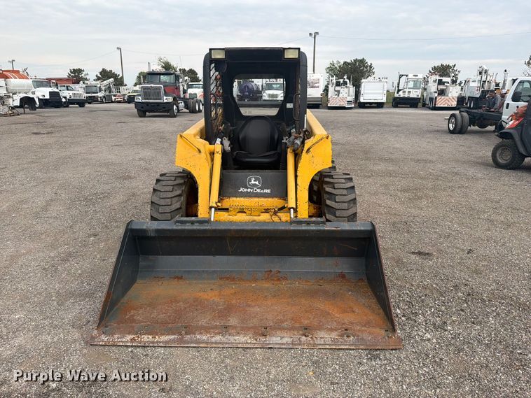 image for item FW3512 2005 John Deere 320E skid steer loader