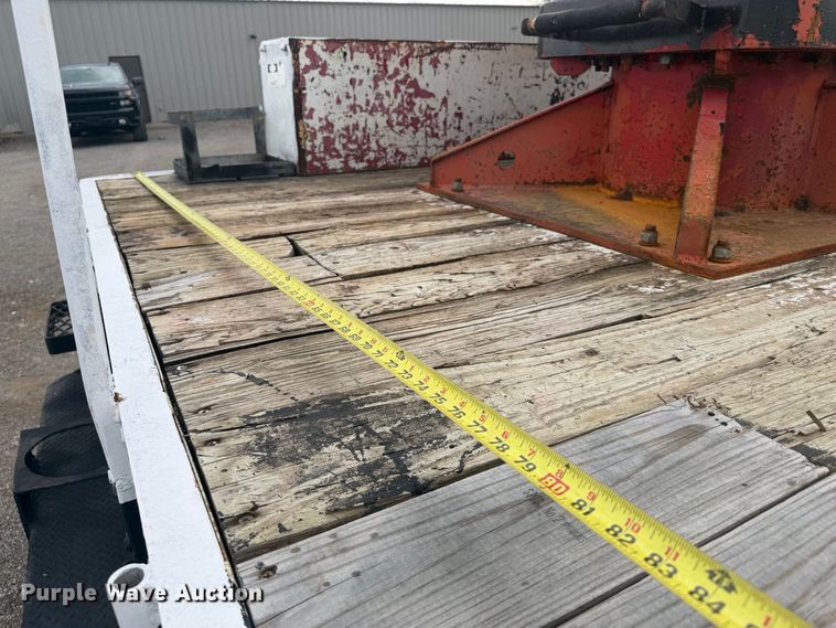 image for item FW3516 1992 Chevrolet Kodiak ladder truck