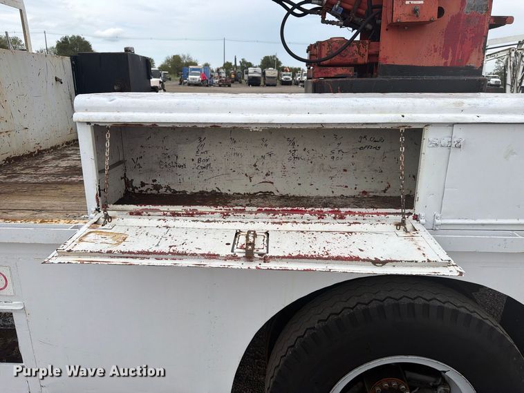 image for item FW3516 1992 Chevrolet Kodiak ladder truck