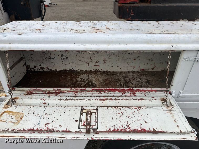 image for item FW3516 1992 Chevrolet Kodiak ladder truck