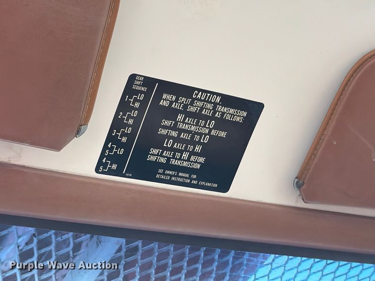 image for item FW3516 1992 Chevrolet Kodiak ladder truck