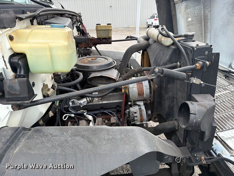 image for item FW3516 1992 Chevrolet Kodiak ladder truck