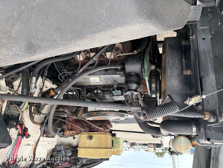 image for item FW3516 1992 Chevrolet Kodiak ladder truck