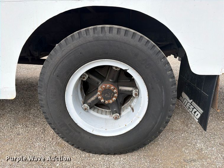 image for item FW3516 1992 Chevrolet Kodiak ladder truck