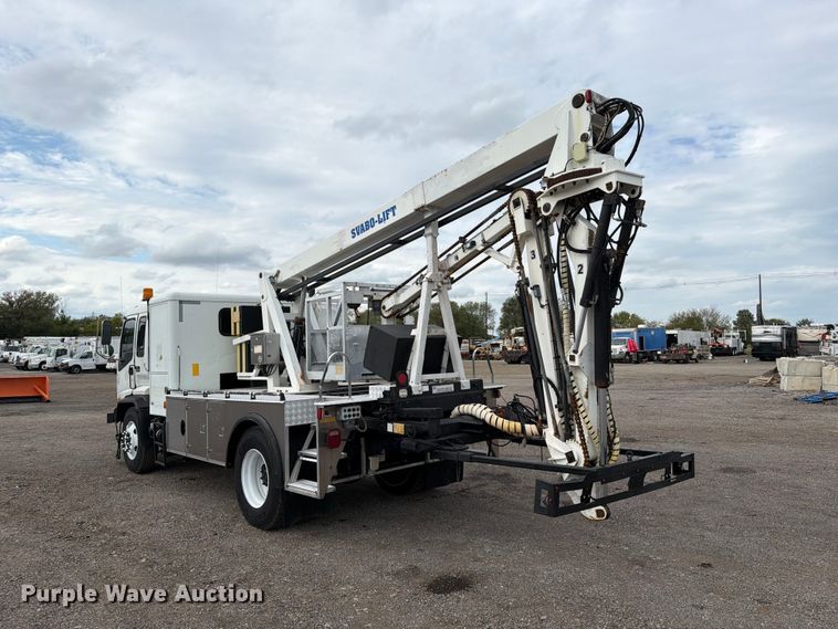 image for item FW3517 2000 GMC T8500 bridge inspection truck