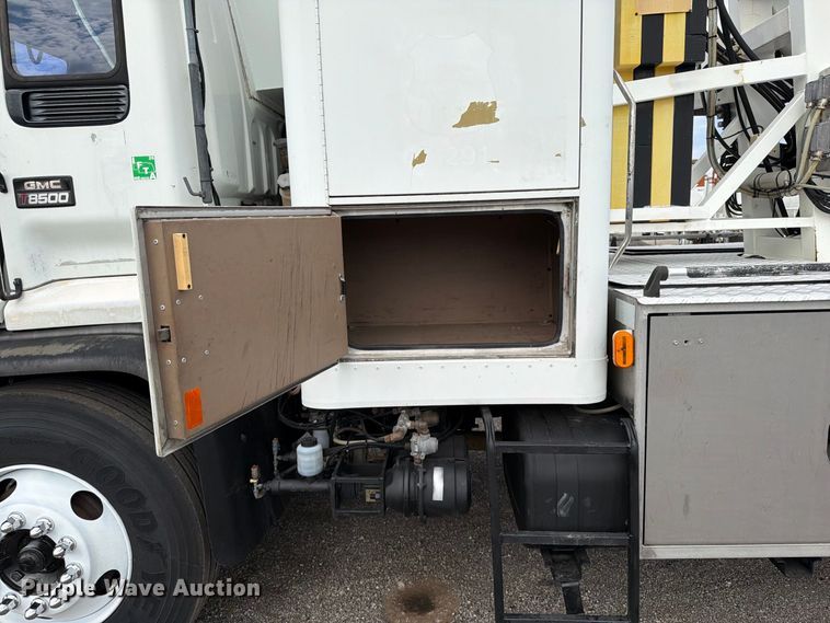 image for item FW3517 2000 GMC T8500 bridge inspection truck