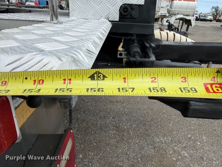 image for item FW3517 2000 GMC T8500 bridge inspection truck