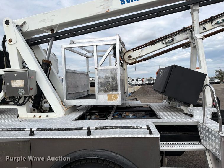 image for item FW3517 2000 GMC T8500 bridge inspection truck