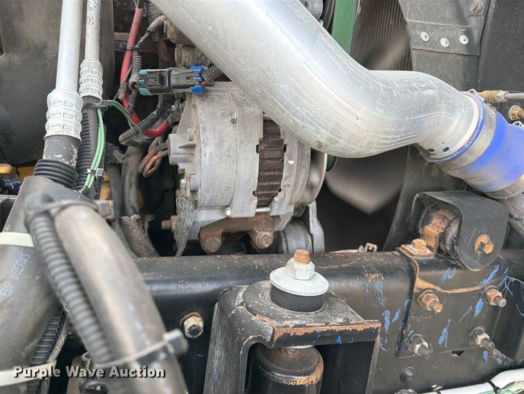 image for item FW3517 2000 GMC T8500 bridge inspection truck