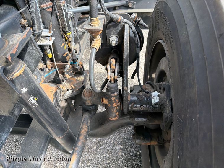 image for item FW3517 2000 GMC T8500 bridge inspection truck