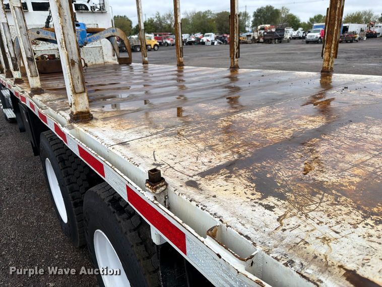 image for item FW3519 2010 Freightliner Business Class M2 crane truck