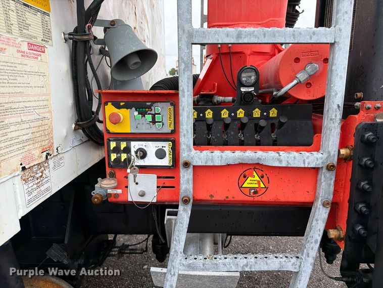 image for item FW3519 2010 Freightliner Business Class M2 crane truck