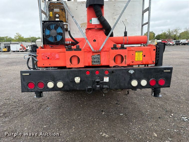 image for item FW3519 2010 Freightliner Business Class M2 crane truck