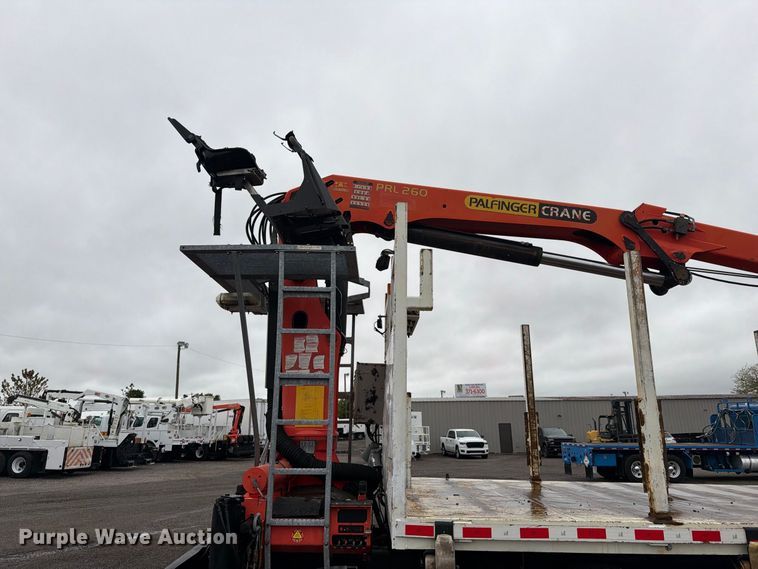 image for item FW3519 2010 Freightliner Business Class M2 crane truck