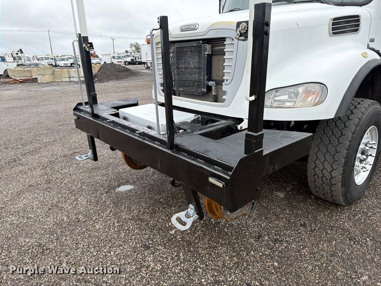 image for item FW3519 2010 Freightliner Business Class M2 crane truck