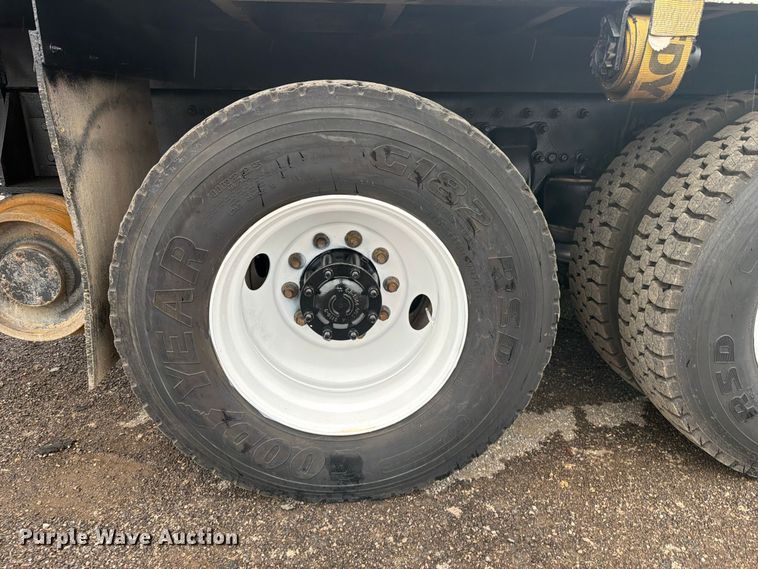 image for item FW3519 2010 Freightliner Business Class M2 crane truck
