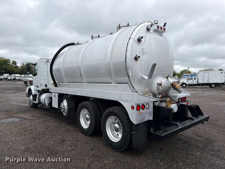 image for item FW3523 2013 Volvo VHD vacuum truck
