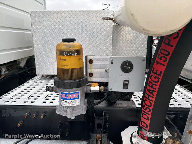 image for item FW3523 2013 Volvo VHD vacuum truck