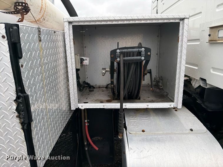 image for item FW3523 2013 Volvo VHD vacuum truck