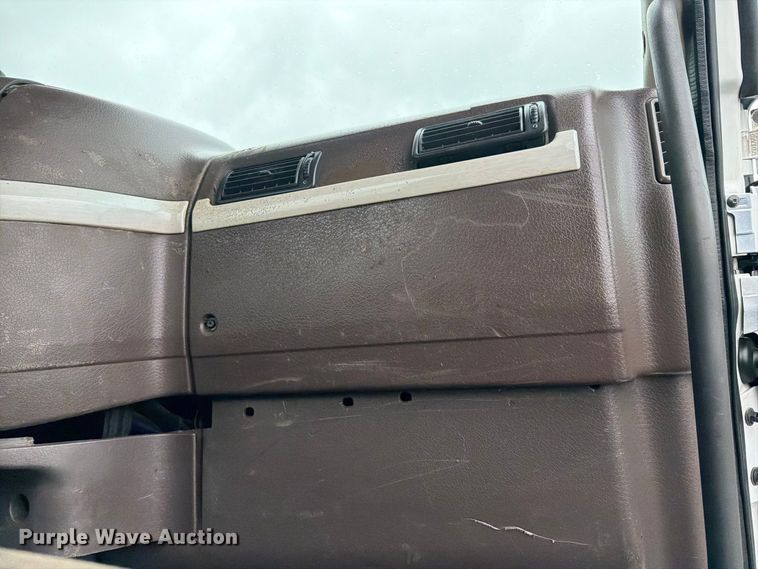 image for item FW3523 2013 Volvo VHD vacuum truck