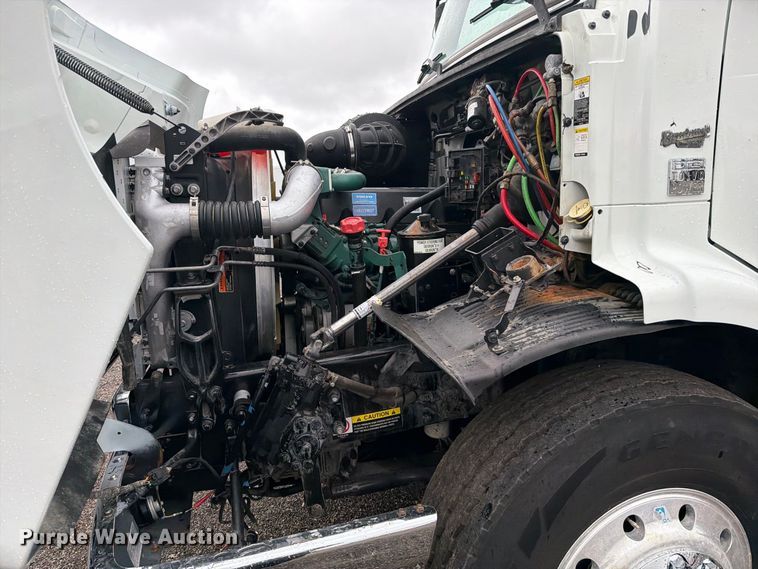 image for item FW3523 2013 Volvo VHD vacuum truck