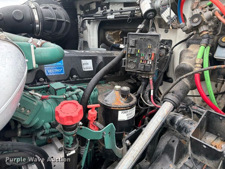 image for item FW3523 2013 Volvo VHD vacuum truck