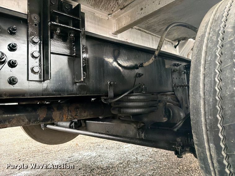 image for item FW3523 2013 Volvo VHD vacuum truck