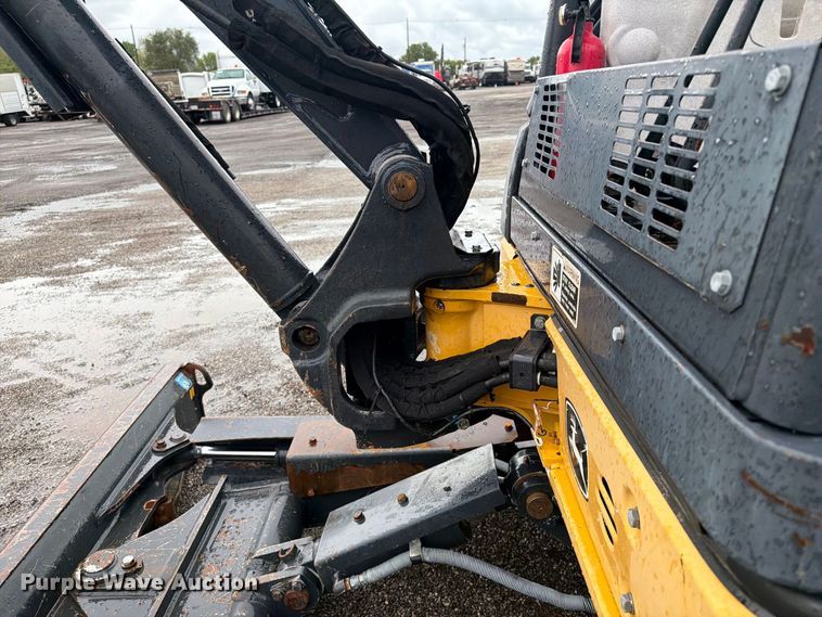 image for item FW3524 2015 John Deere 35G mini excavator