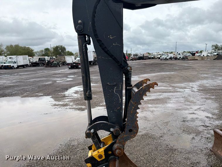 image for item FW3524 2015 John Deere 35G mini excavator