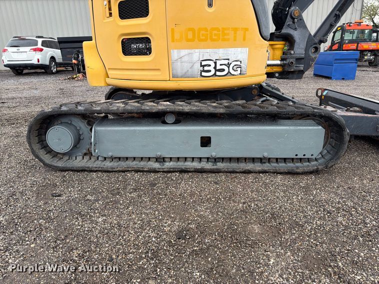 image for item FW3524 2015 John Deere 35G mini excavator